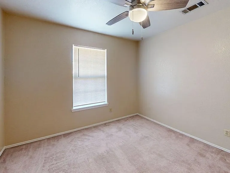 4405 Hondo Dr — Photo 9