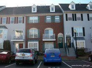57 Willow St, Jersey City, NJ 07305
