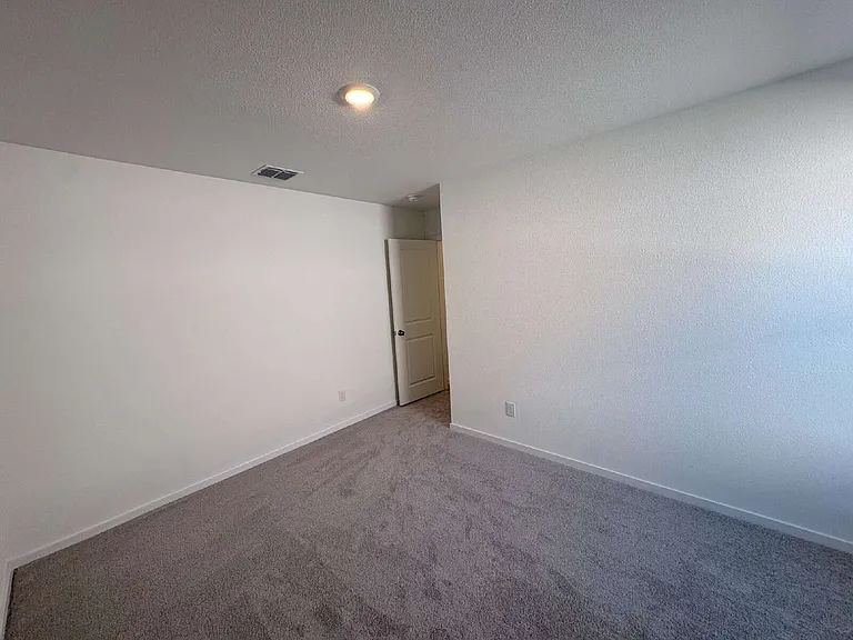 1636 Elliott Rd — Photo 14