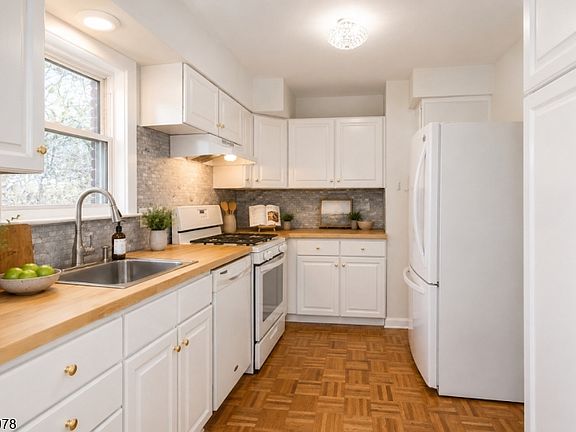 3rd image of 43 Conforti Ave #83
