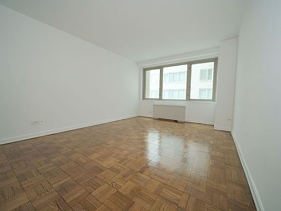 4th image of 444 E 82nd St APT 10J