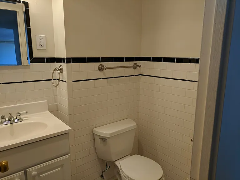 101 Monmouth St #902 — Photo 8