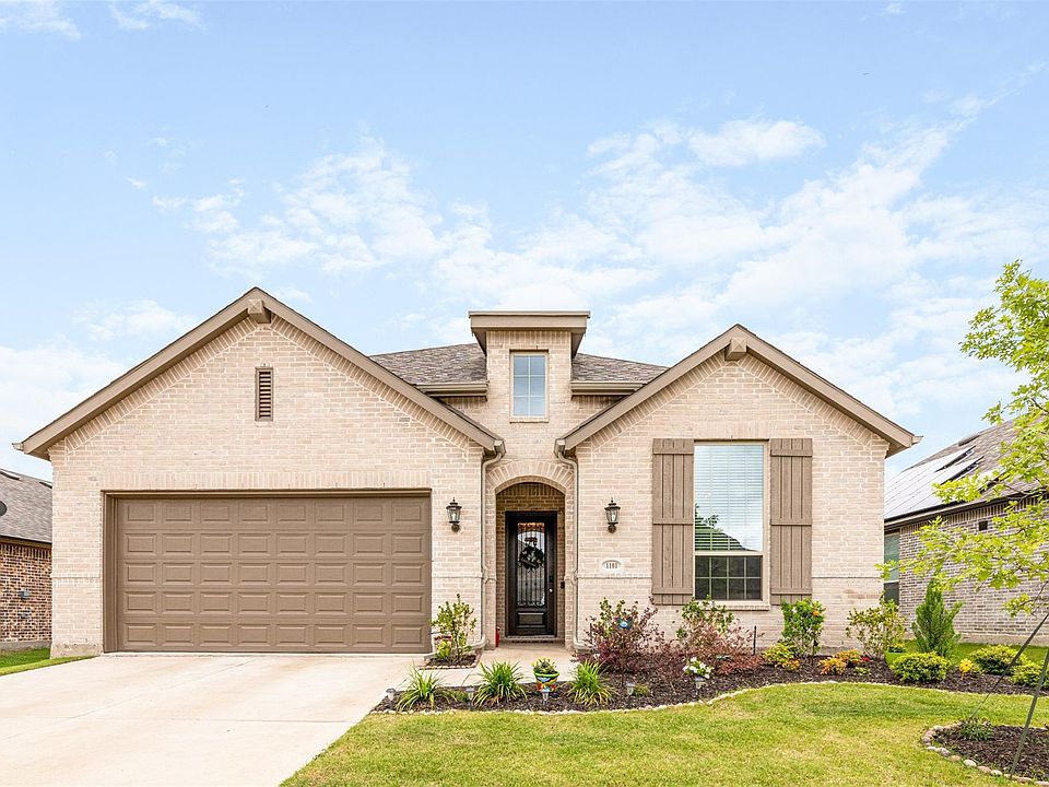 1st image of 1101 Chatsworth Dr