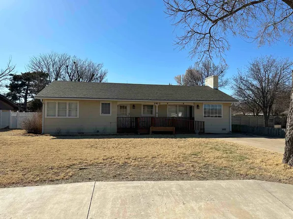1913 18th St, Woodward, OK 73801