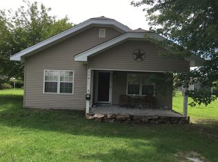 116 S 6th St, Fairfax, OK 74637