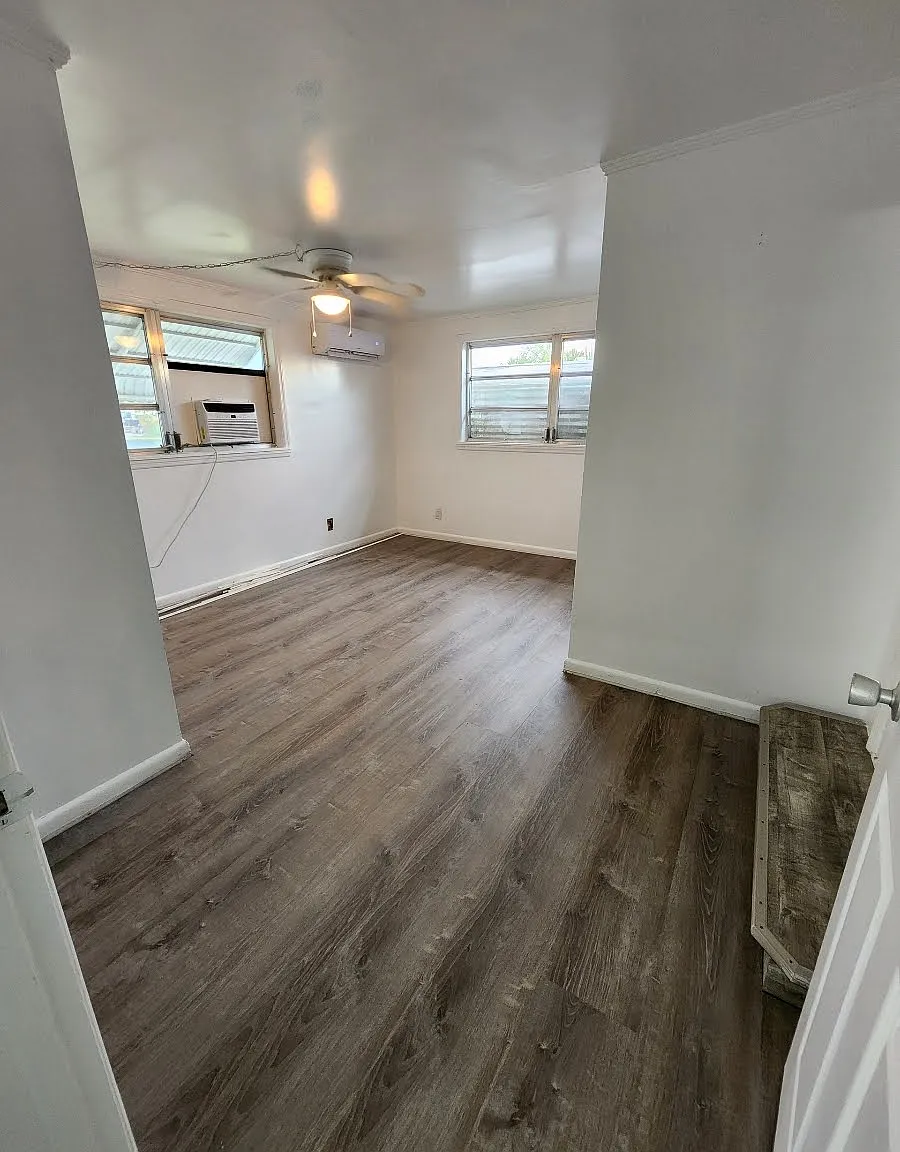 3 bed, 1.5 bath, 1185 sqft, $2,100 — Photo 4