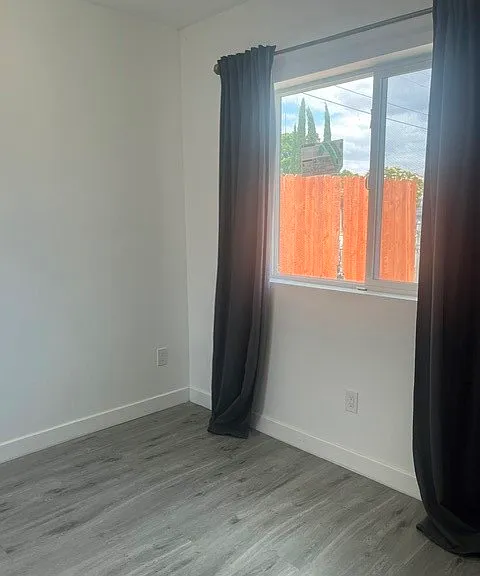 10847 Rosecrans Ave — Photo 5