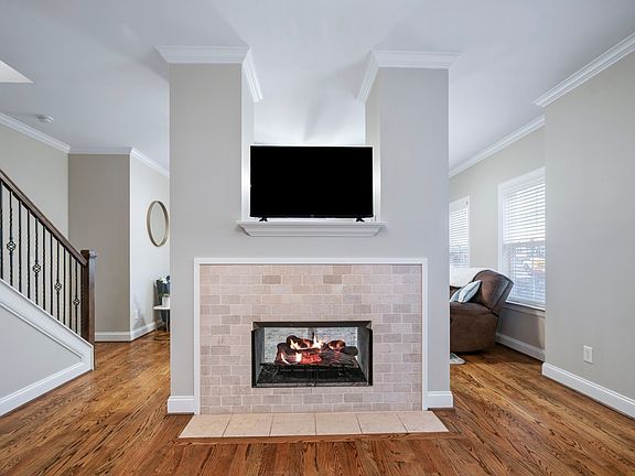 5th image of 1711 14th Ave S