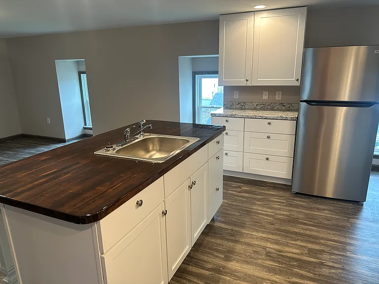107B N Market St — Photo 3