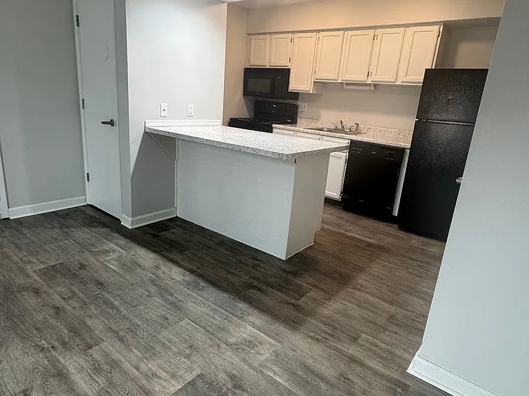 The Vibe at 8035 Apartments — Photo 43