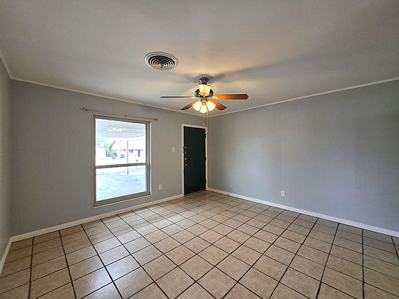 5th image of 109 Catherine St #A
