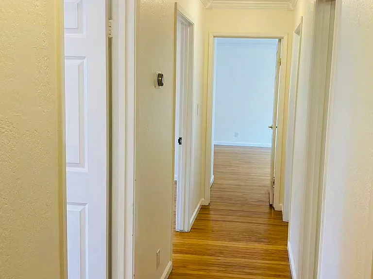 21946 Hyannisport Dr — Photo 10