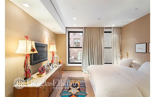 Sold by Douglas Elliman | media 17