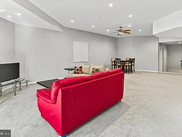1300 Pinstripe Ct — Photo 11