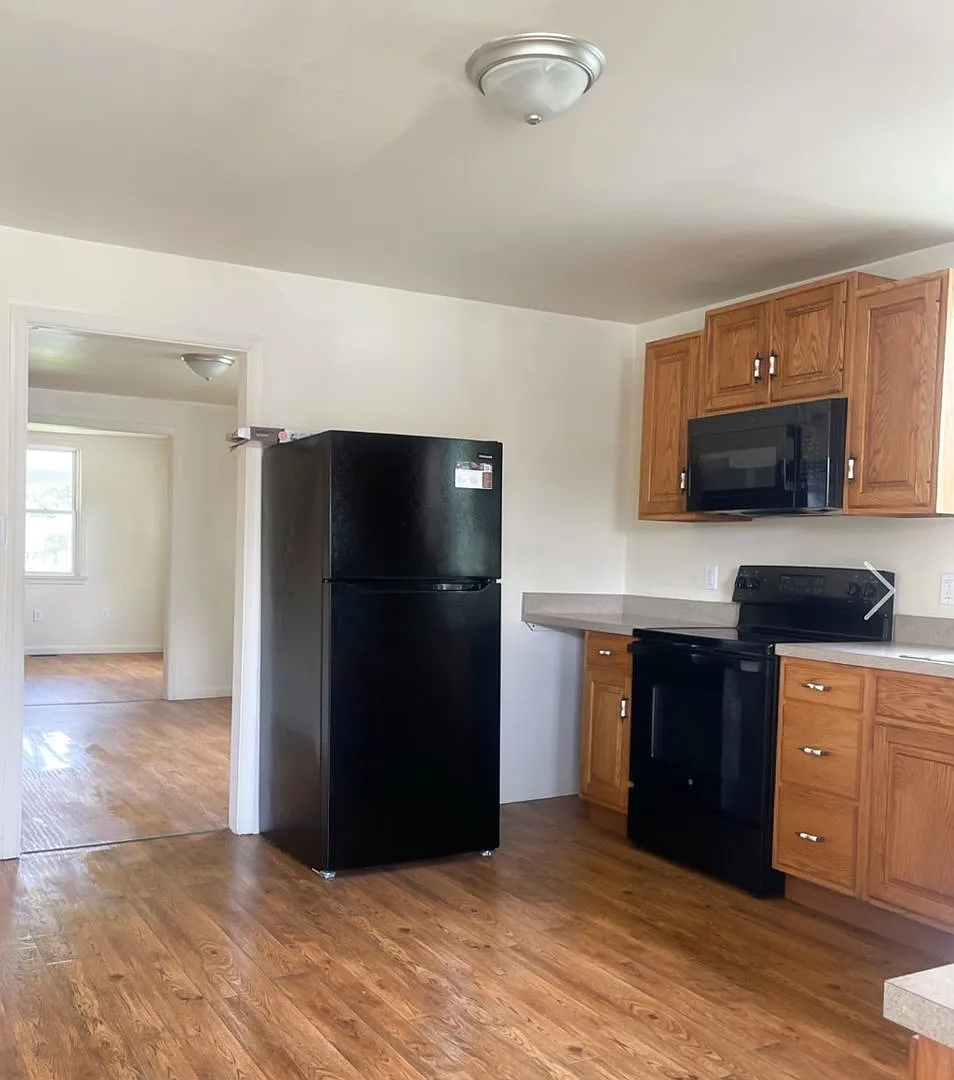 303-305 E. Maple Street — Photo 3
