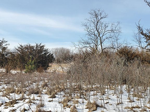 4th image of 992 Moon Glow Rd