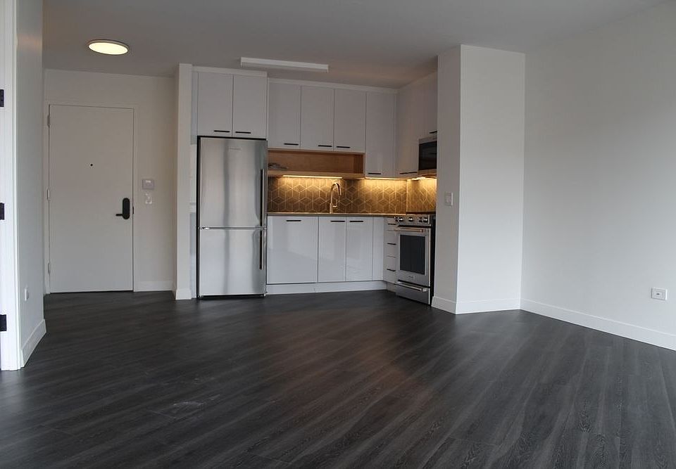 1st image of 250 E Houston St APT 10K