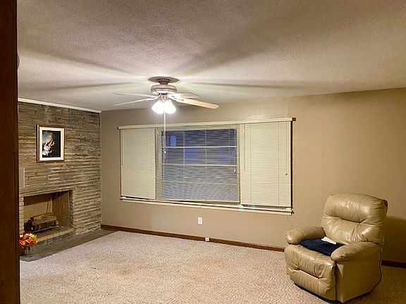 5th image of 303 Race St