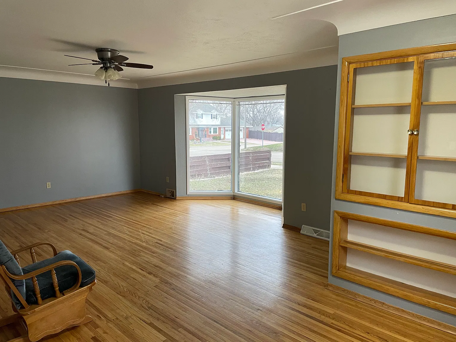 3 bed, 1.5 bath, 1008 sqft, $1,100 — Photo 4