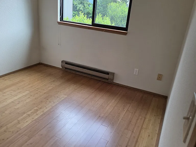 929 N 98th St #24 — Photo 15