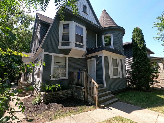 4th image of 66 Burton St