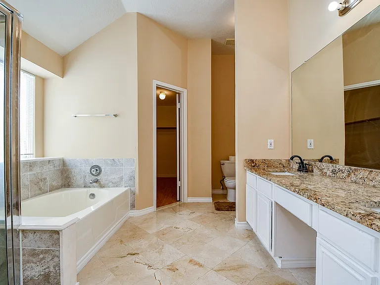 21219 Flat Creek Ln — Photo 24