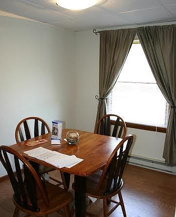 4th image of 2910 Fernwood Ave
