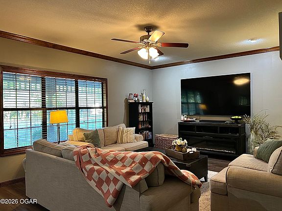 5th image of 2306 Hazel Ave