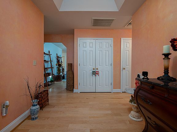 5th image of 9609 Avenue Of Oaks