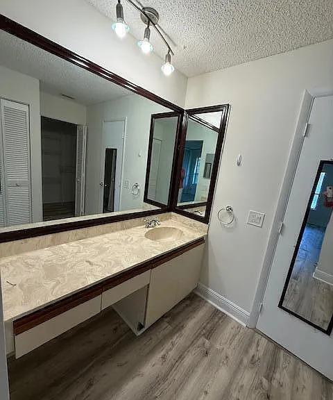 9256 Sabal Ridge Cir #D — Photo 7