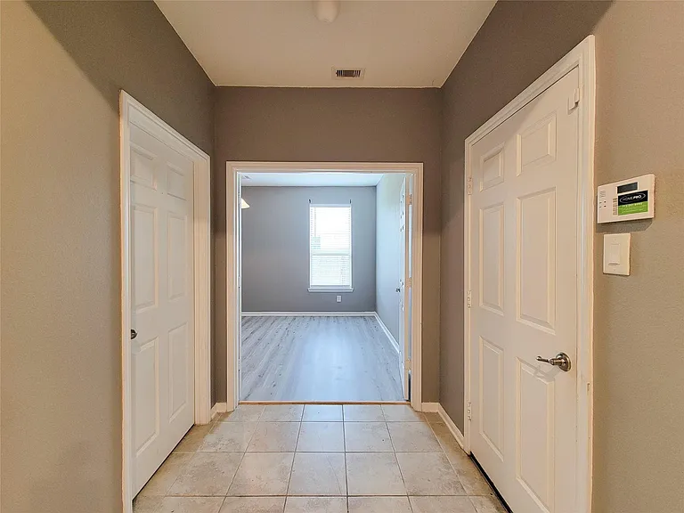 14202 Persimmon Woods Dr — Photo 22