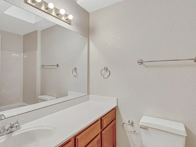 318 Village Cir — Photo 28