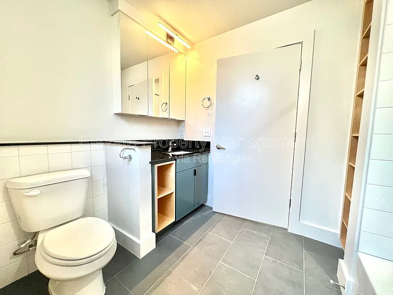 1701 NW 12th St #12 — Photo 15