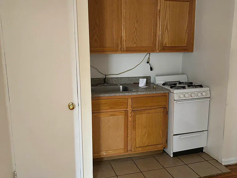 139-05 85th Dr #2A — Photo 2