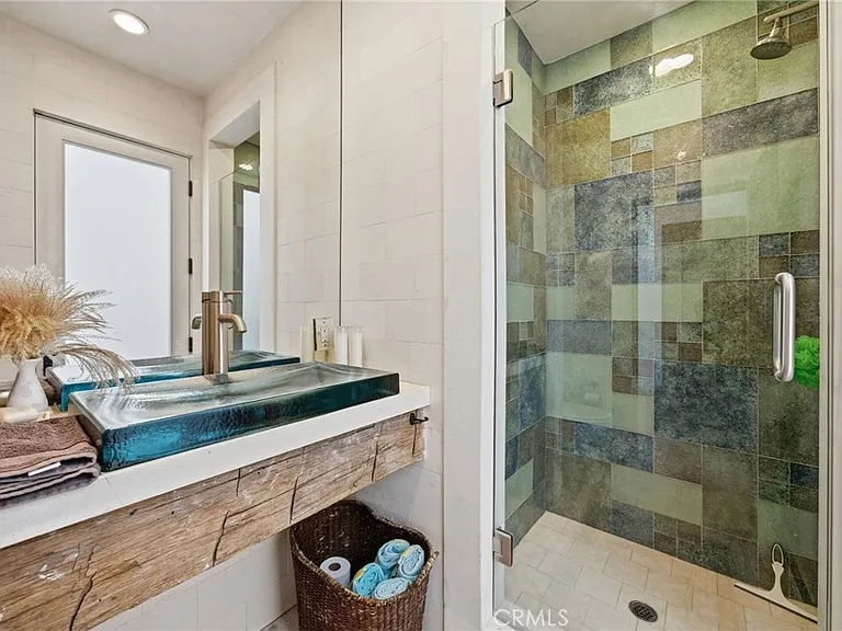 3715 Seashore Dr — Photo 21
