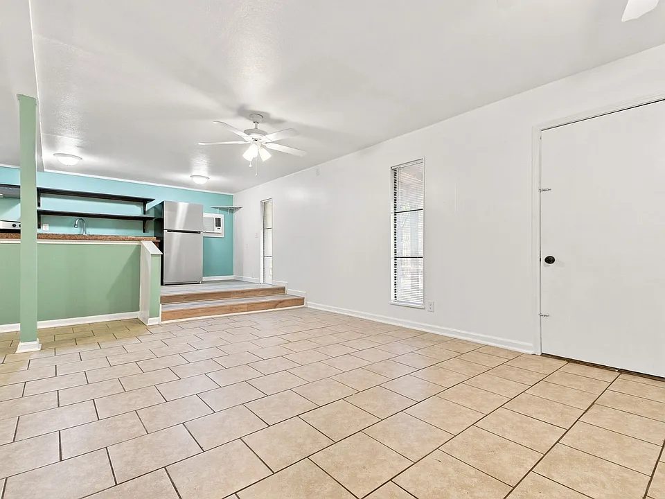 2439 Ancel Rd #102
