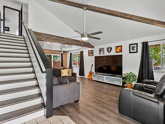 3rd image of 53 Poniu Cir