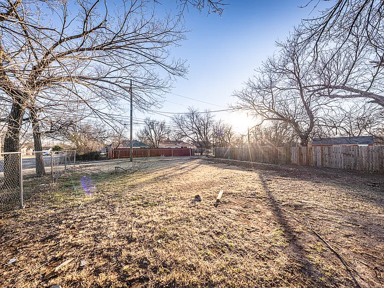 1702 NW Euclid Ave — Photo 28
