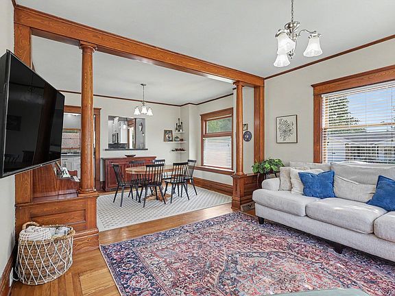 3rd image of 279 Wall St