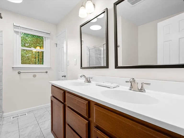 771 Spring Meadows Dr — Photo 17