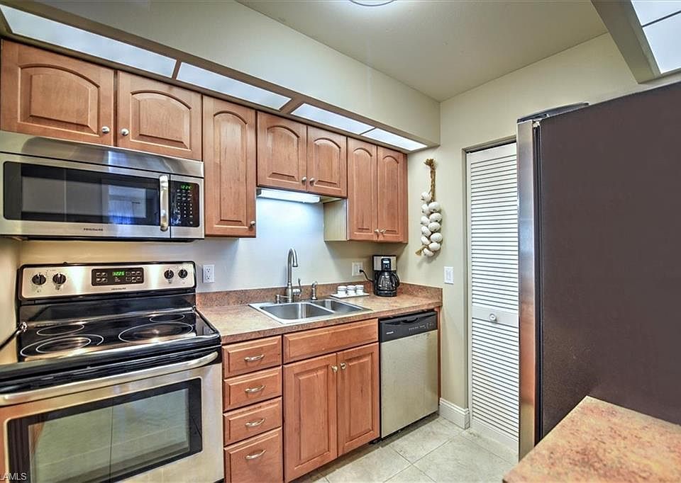 1st image of 8171 S Woods Cir Unit 5