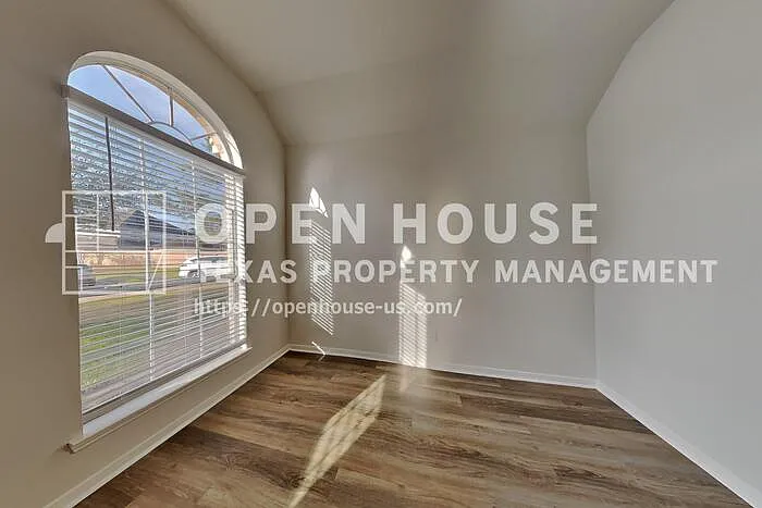 2222 Princess Snow Cir — Photo 19