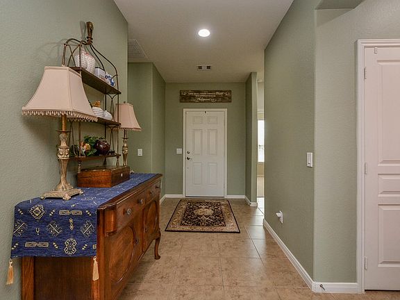 4th image of 406 Bluestem Cv