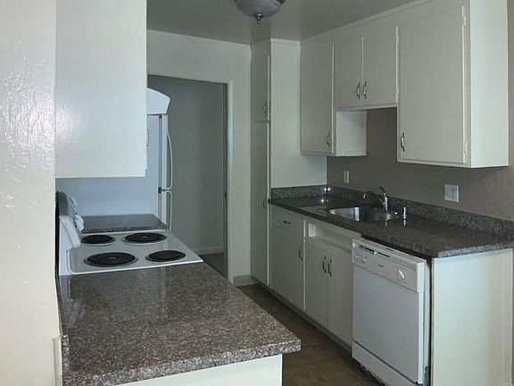 3rd image of 815 E 4th Ave #4
