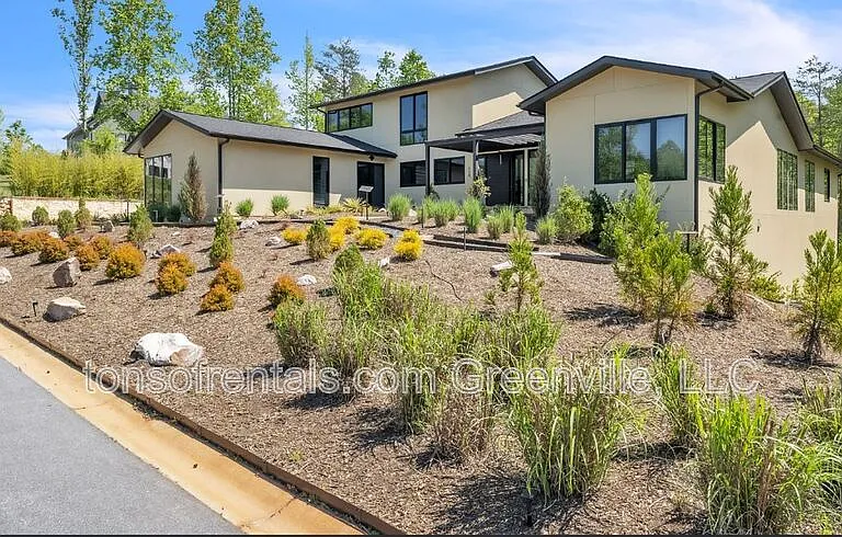 128 Sanctuary Ln — Photo 2