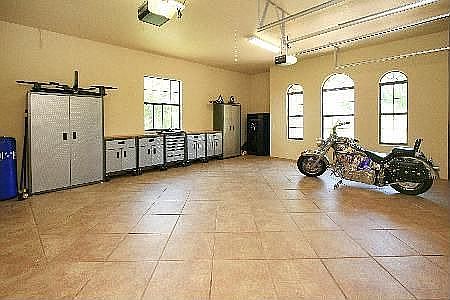 Garage 1