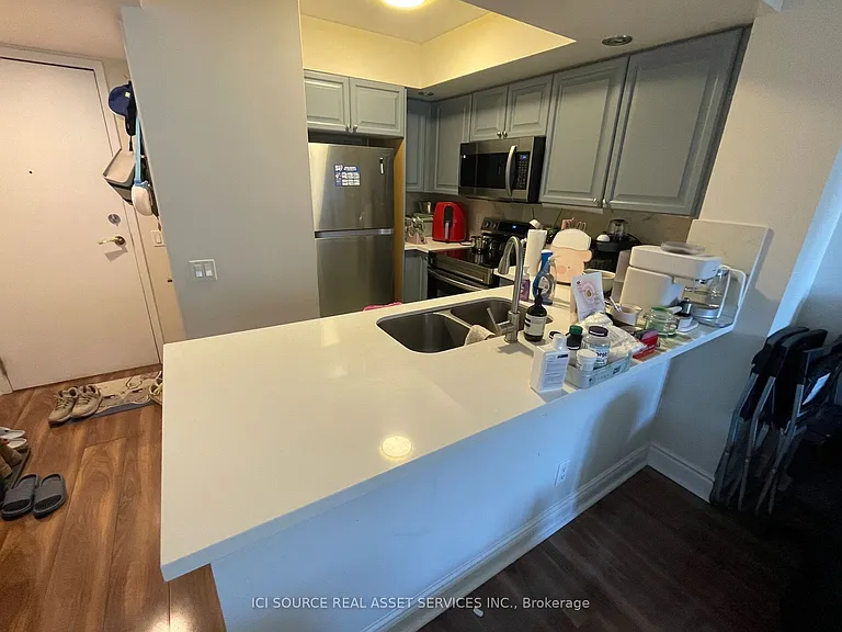 15 Northtown Way #725 — Photo 2