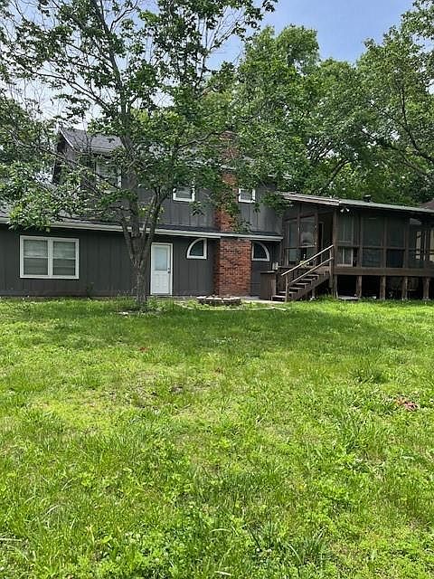2nd image of 1110 S Avalon Ln