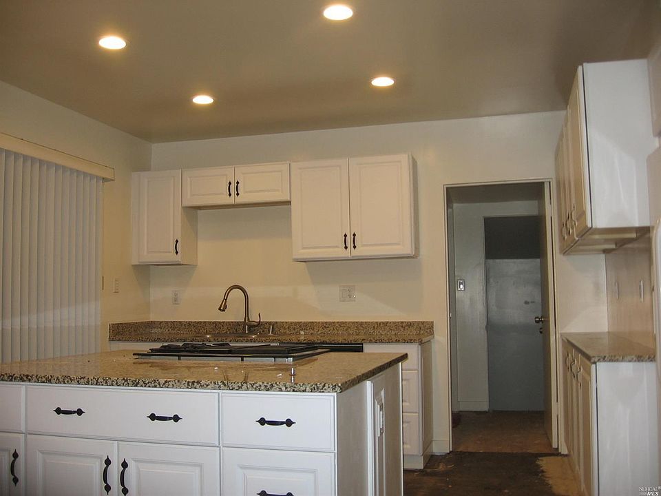 2nd image of 104 Adobe Ln