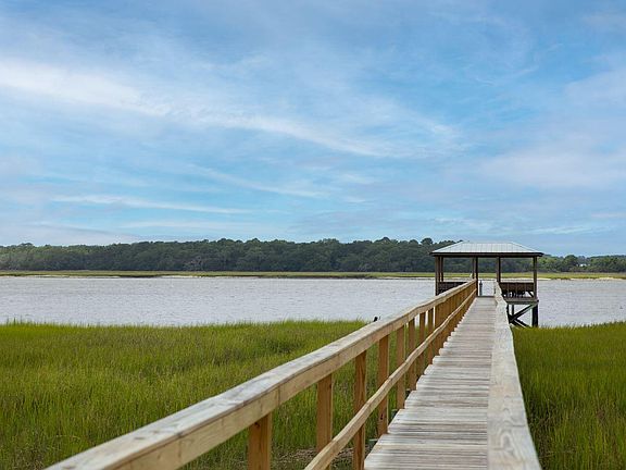 5th image of 2019 Sea Water Dr
